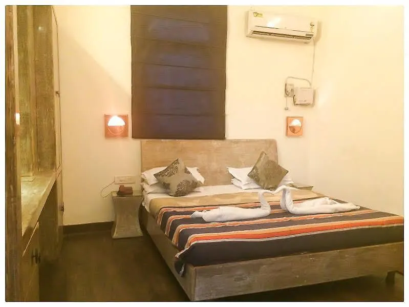 Itsy Hotels Banana Boutique Varanasi India