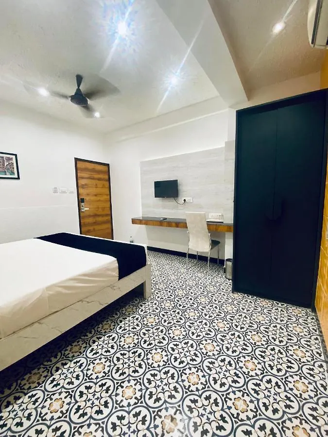 Itsy Hotels Banana Boutique Varanasi 3*,  India