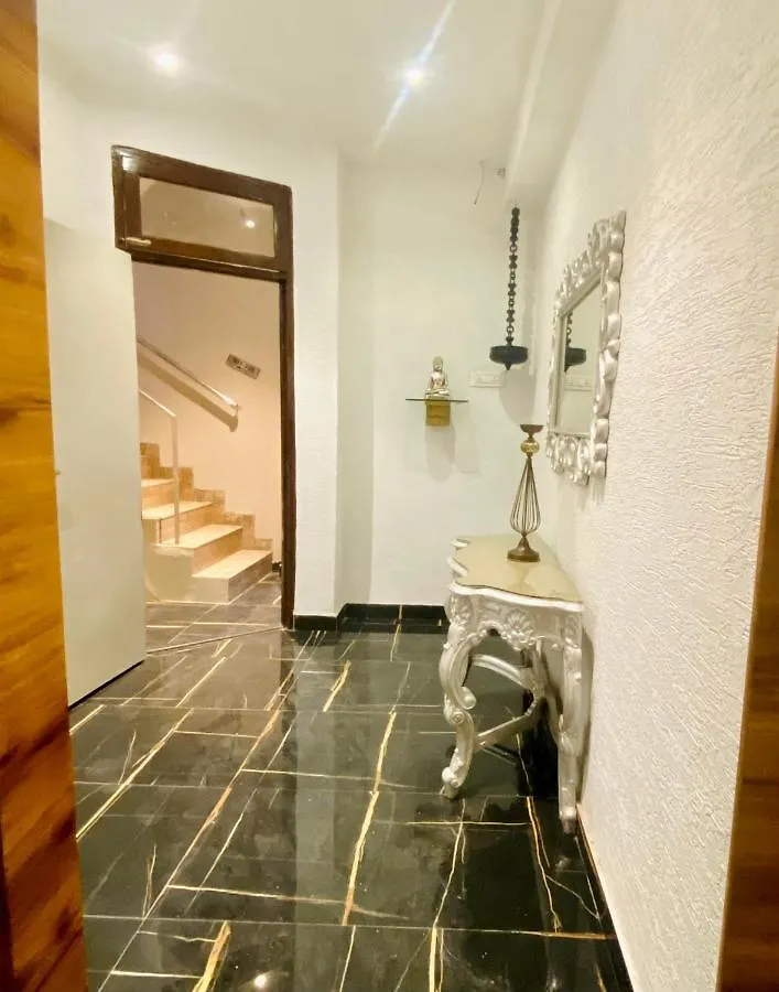 Itsy Hotels Banana Boutique Varanasi